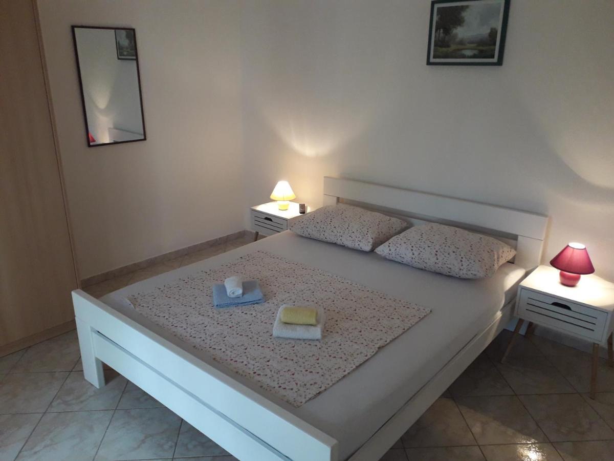 Apartments With A Parking Space Pakostane, Biograd - 14054 Exterior foto